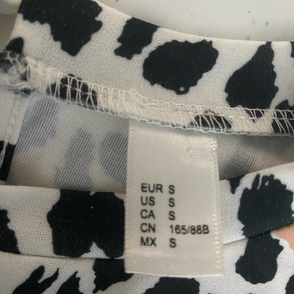 Leopard Print Womens Size Small Puff Short Sleeve Babydoll Blouse Top - Picture 3 of 6